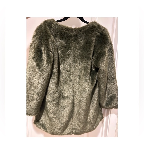 NWOT English Factory faux fur coat. - Picture 3 of 5